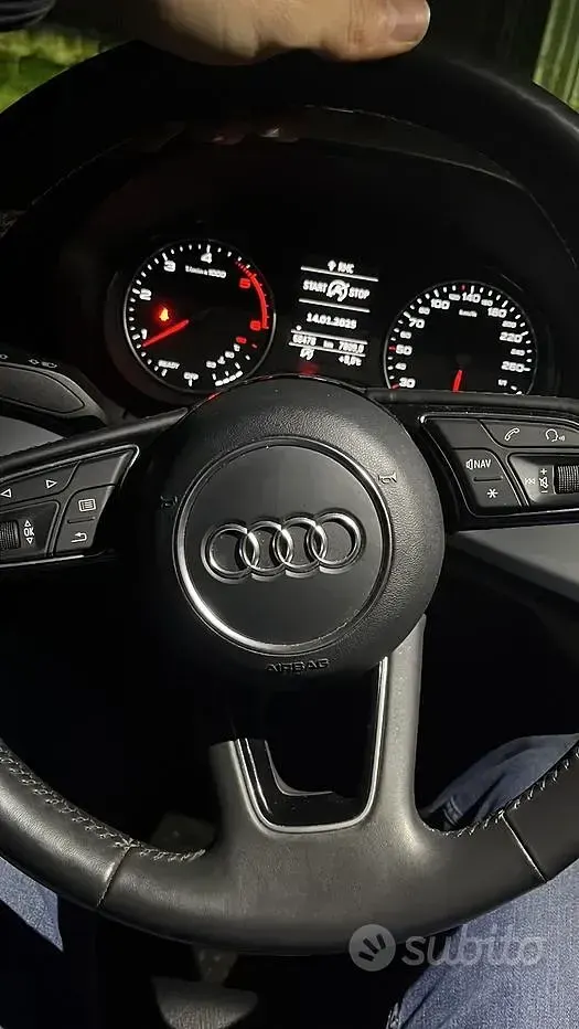 Usata Audi Q2 S-Line 116 CV (85 kW) 2024 Grigio SUV