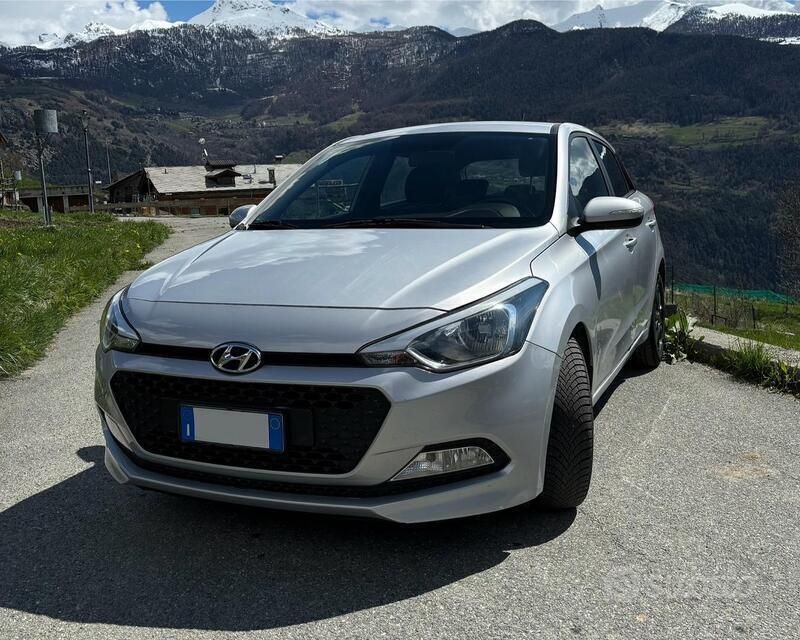 Usata 2017 Hyundai i20 | 7600 € - Immagine 1/4
