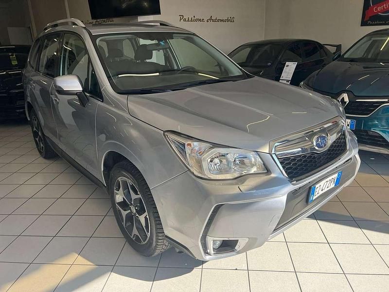 Usata Subaru Forester Trend 147 CV (108 kW) 2015 Argento SUV
