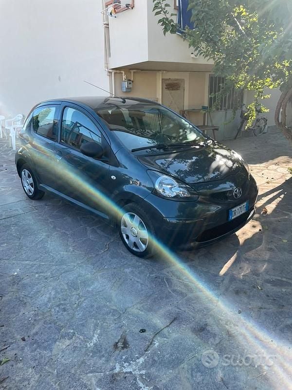 Usata Toyota Aygo 67 CV (49 kW) 2008 Utilitaria