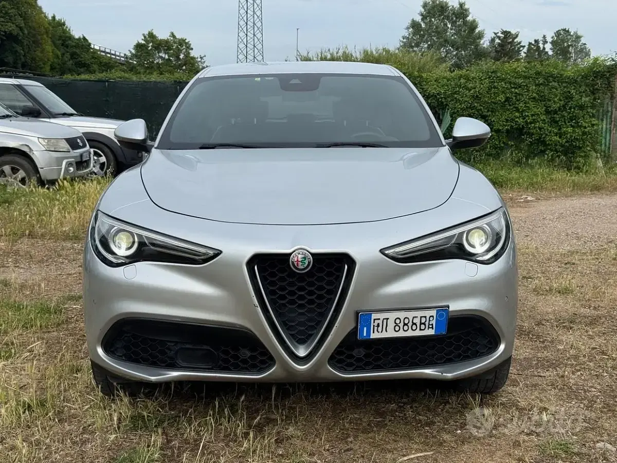 Usata Alfa Romeo Stelvio 210 CV (154 kW) 2019 Grigio SUV