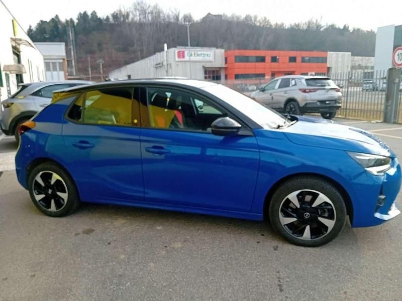 Usata Opel Corsa-e GS Line 56 kW (77 CV) 2021 Blu Utilitaria