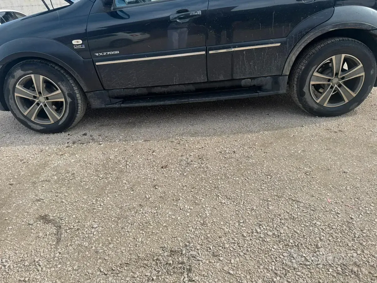 Usata SsangYong Rexton 165 CV (121 kW) 2010 Nero SUV