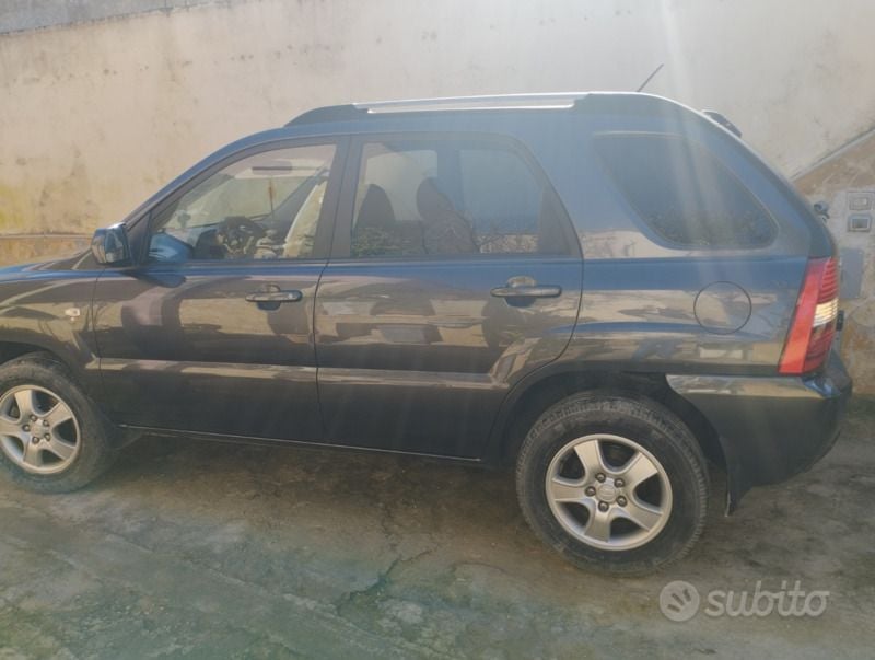 Usata Kia Sportage 112 CV (82 kW) 2008 Grigio SUV