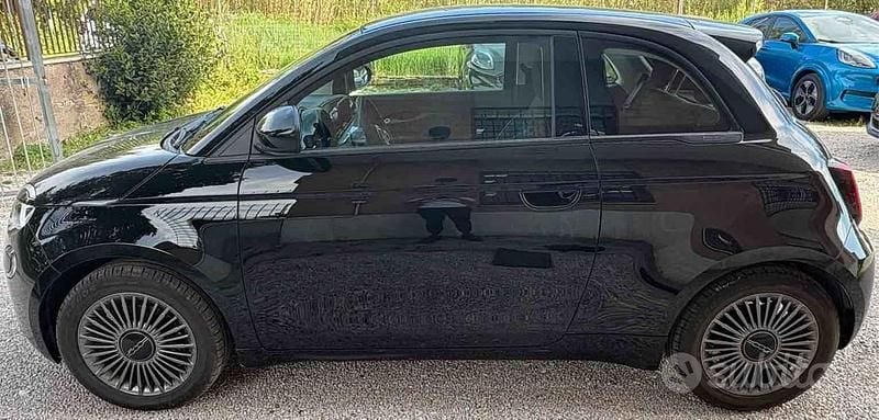 Usata Fiat 500e 86 kW (118 CV) 2024 Nero Berlina