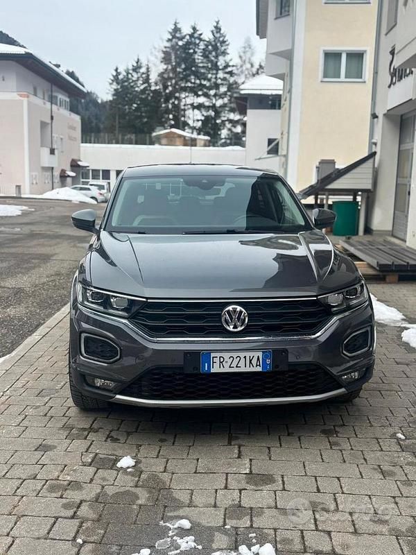 Usata VW T-Roc 150 CV (110 kW) 2017 Grigio SUV
