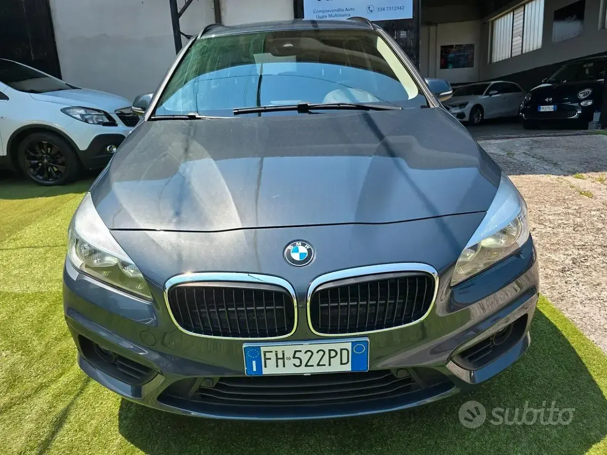 Usata BMW 218 150 CV (110 kW) 2017 Grigio Station wagon