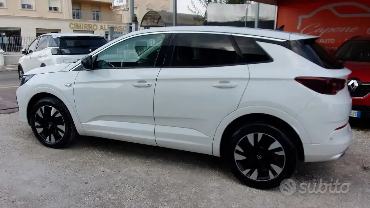 Usata Opel Grandland X Business Elegance 131 CV (96 kW) 2022 Bianco SUV