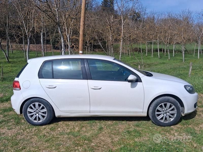 Usata VW Golf VII 102 CV (75 kW) 2012 Berlina