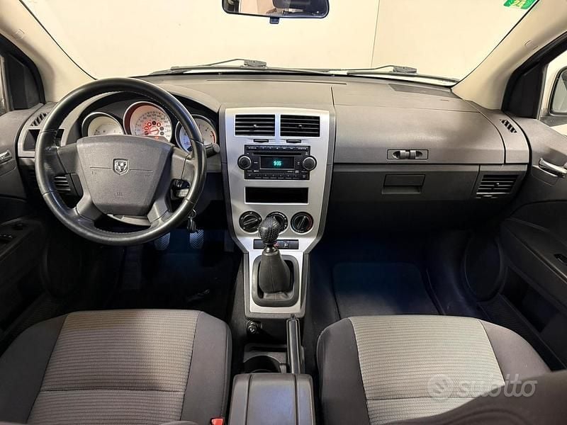 Usata Dodge Caliber 140 CV (102 kW) 2007 Grigio Utilitaria