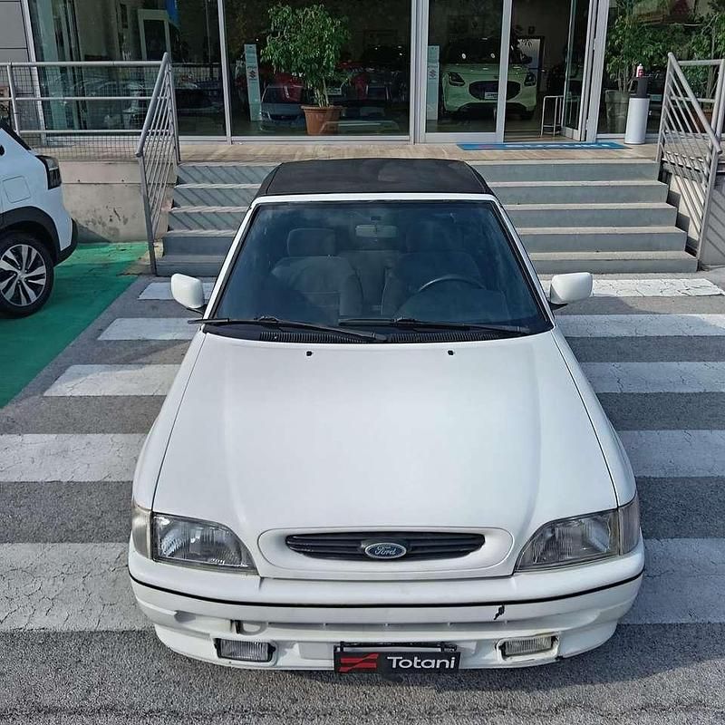 Usata Ford Escort Cabriolet 88 CV (64 kW) 1993 Bianco Cabrio