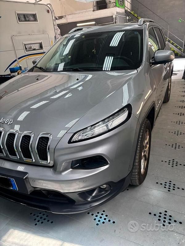 Grigio Usata 2016 Jeep Cherokee SUV | 10.000 € (Super prezzo) - Immagine 1/4