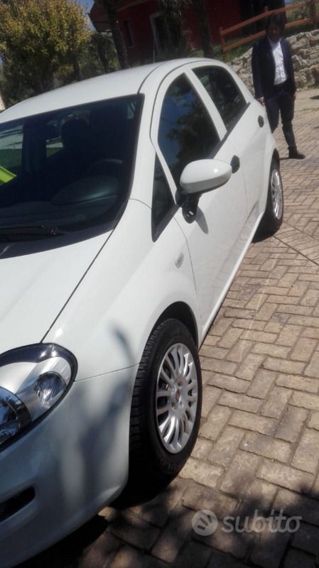 Usata 2016 Fiat Punto Due volumi | 6000 € - Immagine 1/3