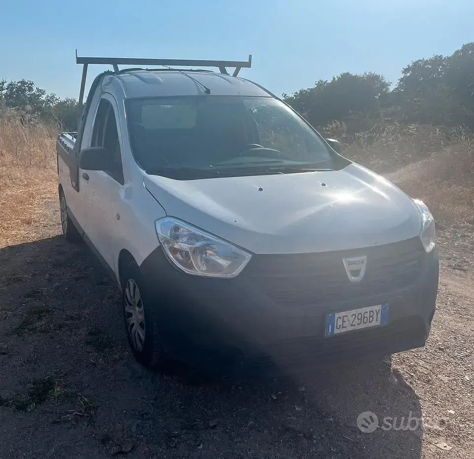 Usata Dacia Pick up 90 CV (66 kW) 2021 Bianco Pick-up