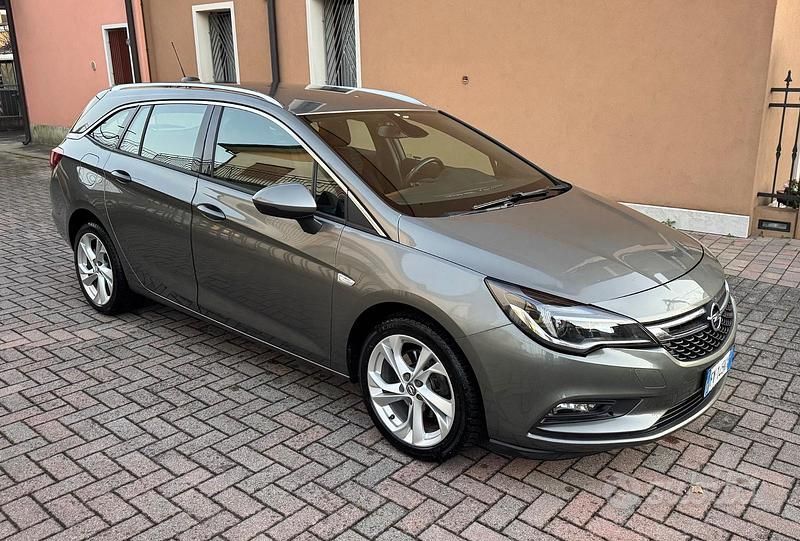 Usata Opel Astra Business 136 CV (100 kW) 2019 Grigio Station wagon
