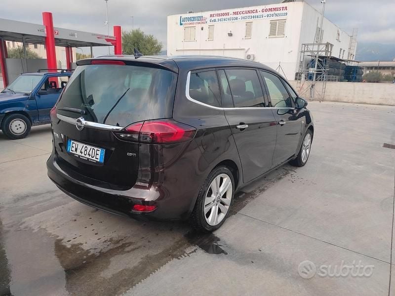 Usata Opel Zafira Tourer 131 CV (96 kW) 2015 Marrone Monovolume