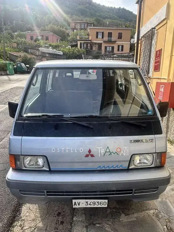 Usata Mitsubishi L300 65 CV (47 kW) 1991 Blu/azzurro Furgone