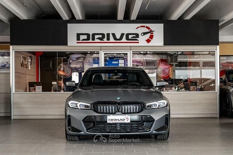 Usata BMW 318 M Sport 150 CV (110 kW) 2024 Grigio Berlina