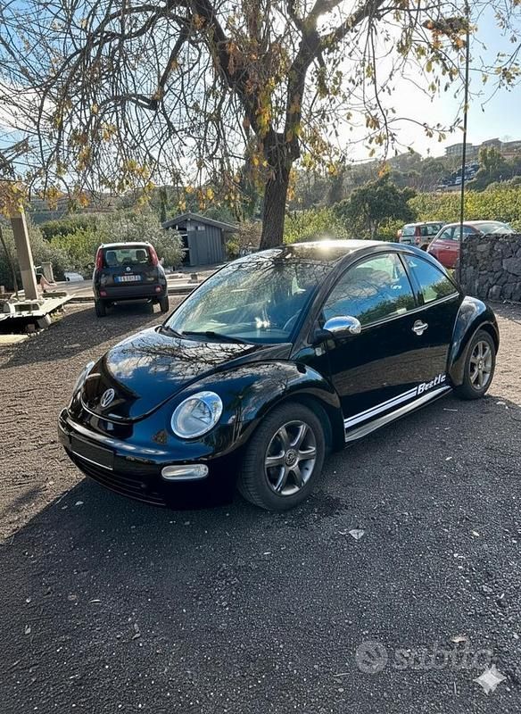 Usata VW New Beetle 2005 Nero Utilitaria