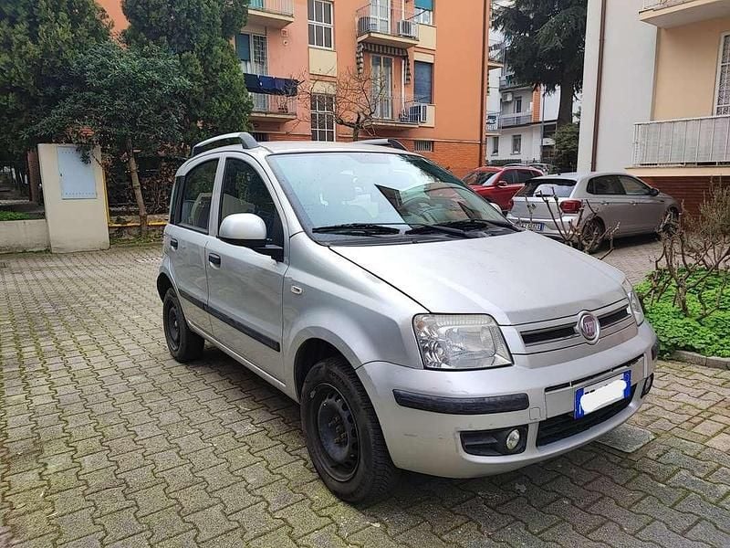 Usata Fiat Panda Dynamic 77 CV (56 kW) 2011 Argento Utilitaria