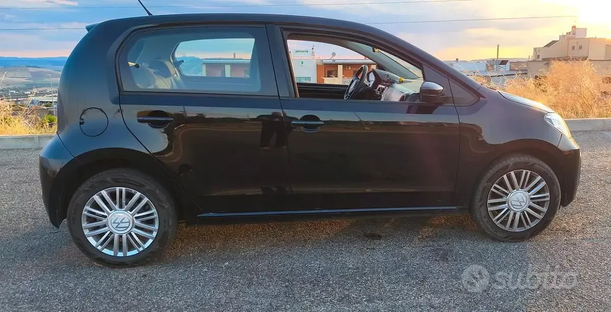 Usata VW up! 68 CV (50 kW) 2020 Nero Utilitaria