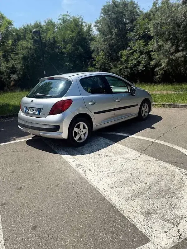 Usata Peugeot 207 88 CV (64 kW) 2007 Berlina