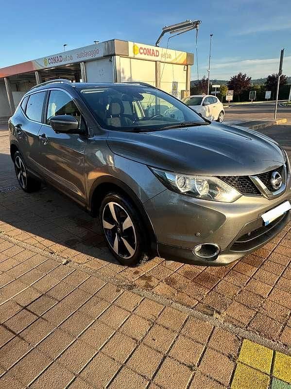 Gebraucht Nissan Qashqai Tekna 115 PS (84 kW) 2016 Grau SUV