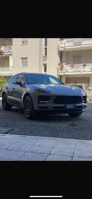Usata Porsche Macan 245 CV (180 kW) 2020 Grigio SUV