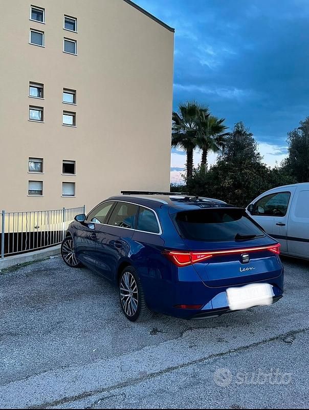 Usata Seat Leon 180 CV (132 kW) 2020 Blu Station wagon