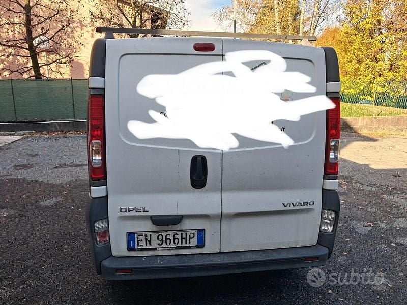 Bianco Usata 2012 Renault Trafic Monovolume | 4800 € - Immagine 1/4