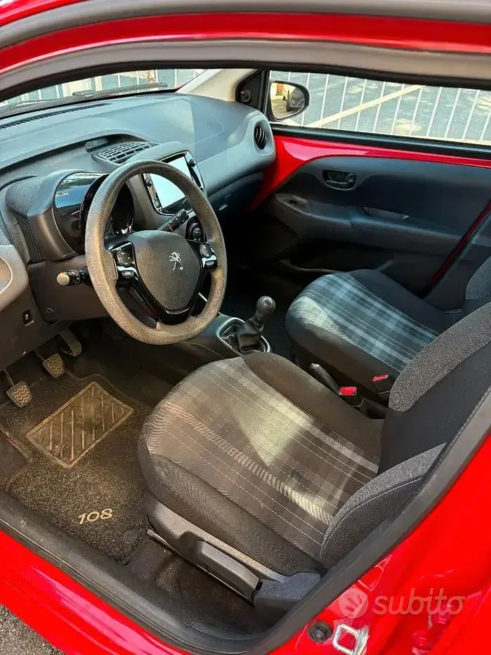 Usata Peugeot 108 Active 72 CV (52 kW) 2018 Rosso Berlina