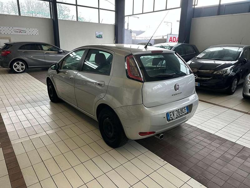 Usata Fiat Punto Lounge 84 CV (61 kW) 2014 Argento Berlina