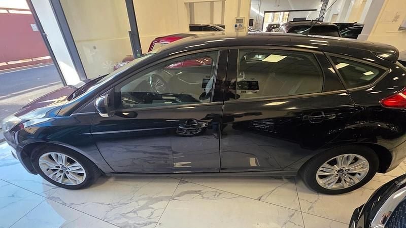 Usata Ford Focus Titanium 115 CV (84 kW) 2012 Grigio Monovolume