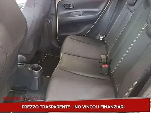 Usata Toyota Aygo X Lounge 72 CV (52 kW) 2024 Grigio SUV