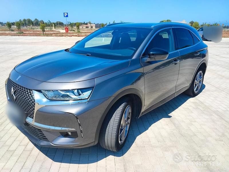 Grigio Usata 2022 DS Automobiles DS7 Crossback Business SUV | 27.400 € (Buon prezzo) - Immagine 1/4