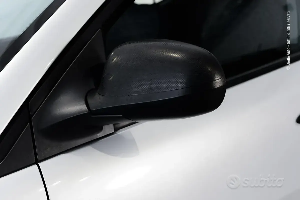 Usata Lancia Ypsilon Silver 95 CV (69 kW) 2020 Grigio Utilitaria