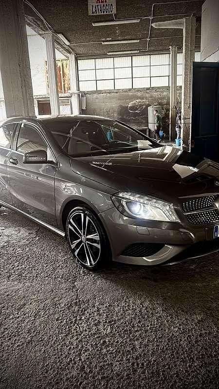 Usata Mercedes A180 109 CV (80 kW) 2014 Berlina