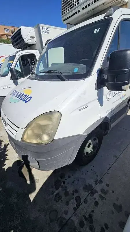 Usata Iveco Daily 97 CV (71 kW) 2006 Bianco Furgone