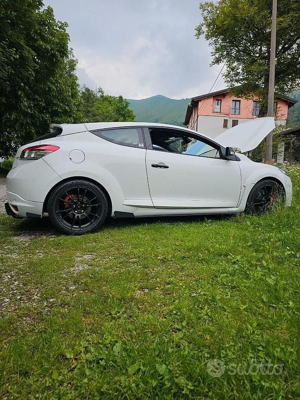 Usata Renault Mégane III R.S. 250 CV (183 kW) 2011