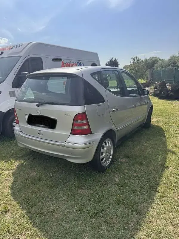 Usata Mercedes A170 Elegance 95 CV (69 kW) 2003 Utilitaria