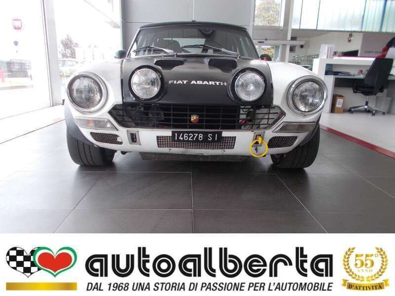 Biancobianco/nero Usata 1973 Fiat 124 Spider Abarth Cabrio | 122.000 € - Immagine 1/4