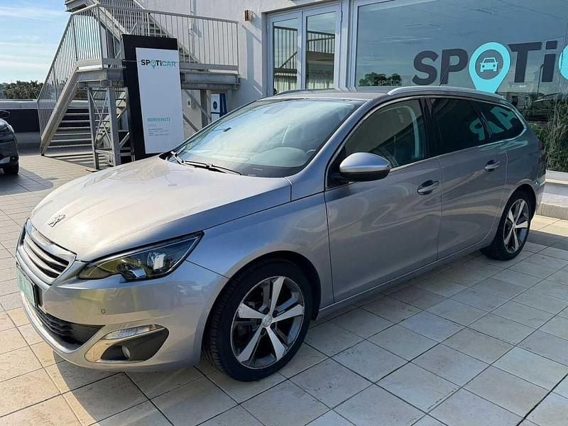Grigio Usata 2017 Peugeot 308 Allure Station wagon | 8900 € (Buon prezzo) - Immagine 1/4