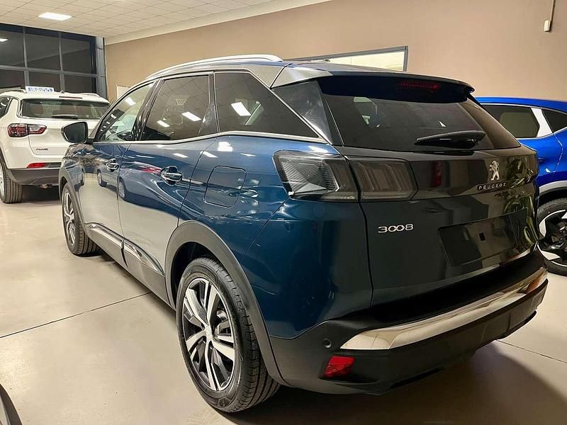 Usata Peugeot 3008 Allure 181 CV (133 kW) 2021 Blue celebes metallizzato SUV
