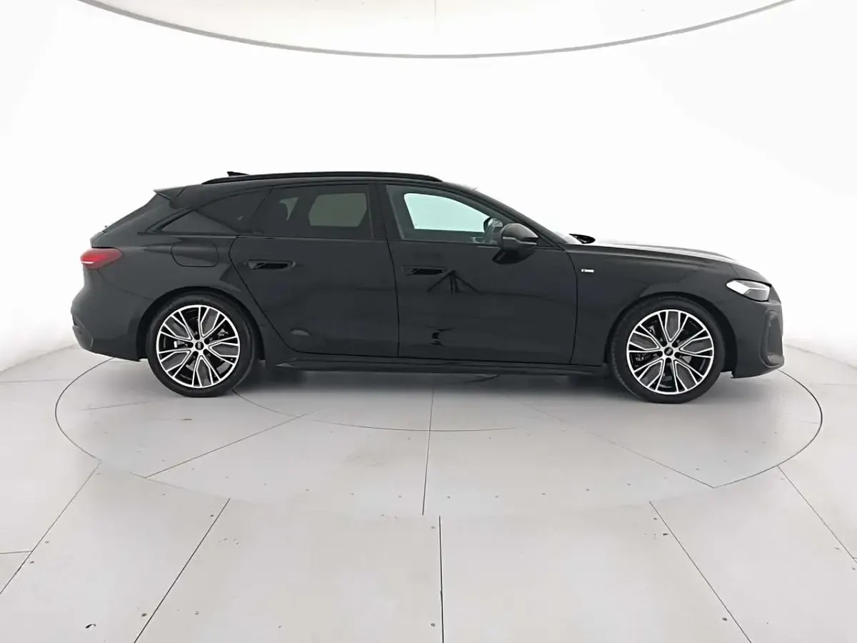 Usata Audi A5 Business 204 CV (150 kW) 2025 Nero Station wagon