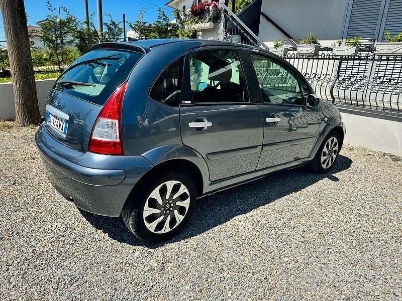 Begagnad Citroën C3 2007 Vit Sedan