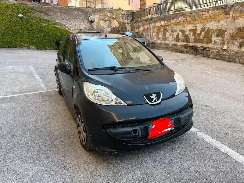 Usata Peugeot 107 68 CV (50 kW) 2008 Nero Utilitaria