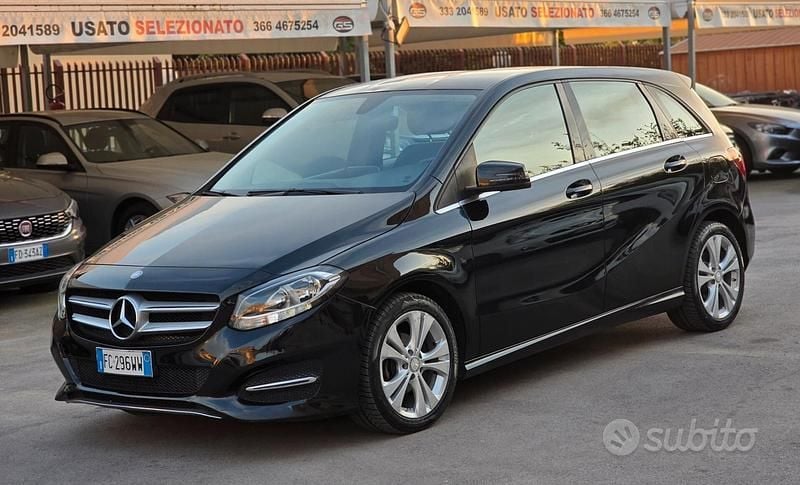 Usata Mercedes B180 Premium 110 CV (80 kW) 2016 Nero Monovolume