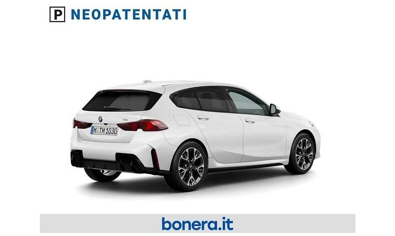 Nuova BMW 116 M Sport 122 CV (89 kW) 2026 Alpin white pastello Utilitaria