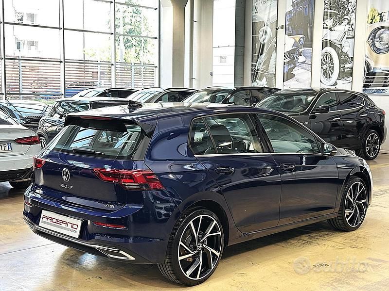 Usata VW Golf VIII Style 150 CV (110 kW) 2020 Blu Berlina