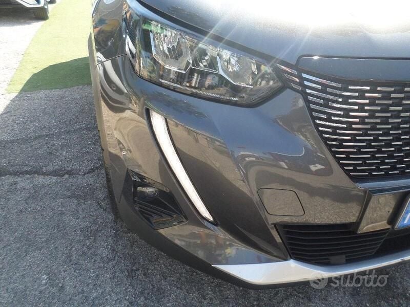 Usata Peugeot 2008 Allure 110 CV (80 kW) 2021 Grigio SUV